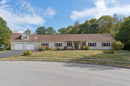 29 Victoria Lane, Windham, ME, 04062 | Card Image