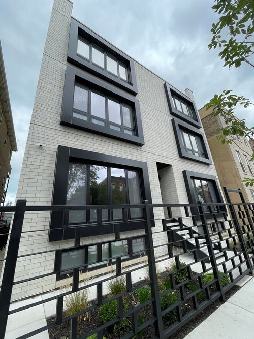 3n-719 N Elizabeth Street, Chicago, IL, 60642 | Card Image