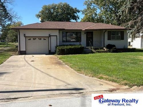 930 Walnut St, North Bend, NE, 68649-4442 | Card Image