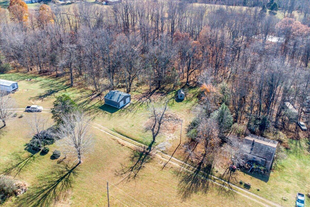 Land in Goode 4