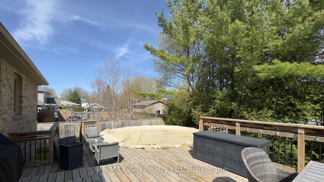 83 Sylvia St, House other with 4 bedrooms, 3 bathrooms and 4 parking in Mitchell ON | Image 47