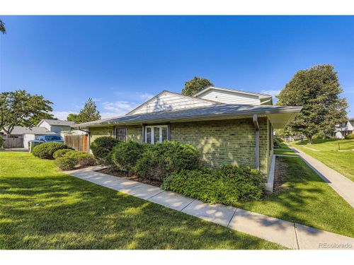 12486 E Kansas Pl, Aurora, CO, 80012-6318 | Card Image