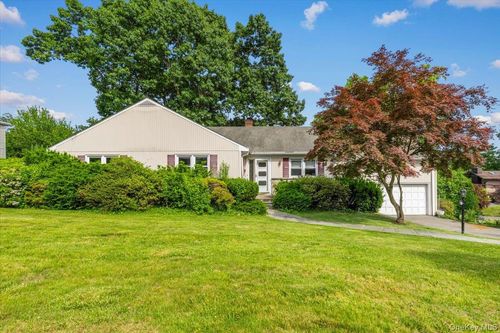 68 Brendon Hill Rd, Scarsdale, NY, 10583-4810 | Card Image