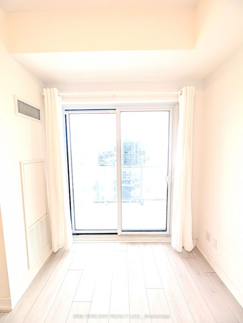 1919-2031 Kennedy Rd, Toronto, ON, M1T0B8 | Card Image