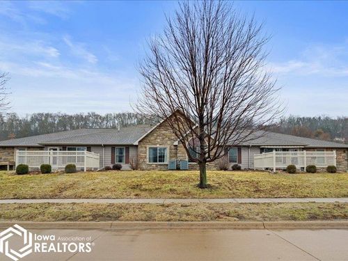 4945 Grand View Ln, Fort Madison, IA, 52627-7614 | Card Image