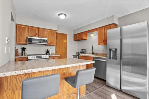 406-994 Heritage Ct E, Vadnais Heights, MN, 55127-3661 | Card Image