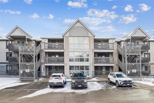 207-2020 Cleaver Ave, Burlington, ON, L7M4C2 | Card Image