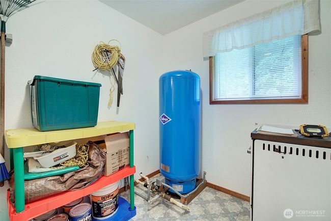 40411 Mountain Loop Hwy, House other with 2 bedrooms, 1 bathrooms and null parking in Granite Falls WA | Image 18