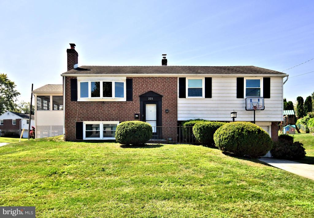 Bernard Dr, King Of Prussia, PA 19406