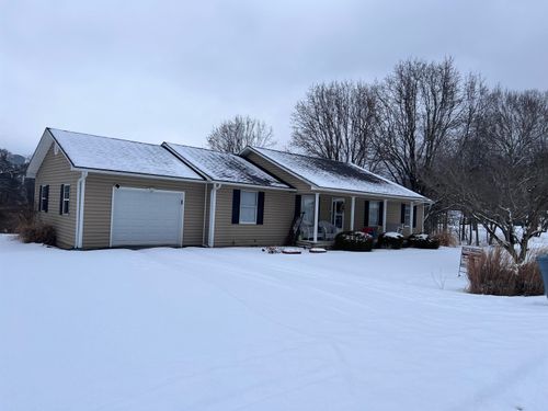 817 Cherrywood Ln, Grayson, KY, 41143-1713 | Card Image