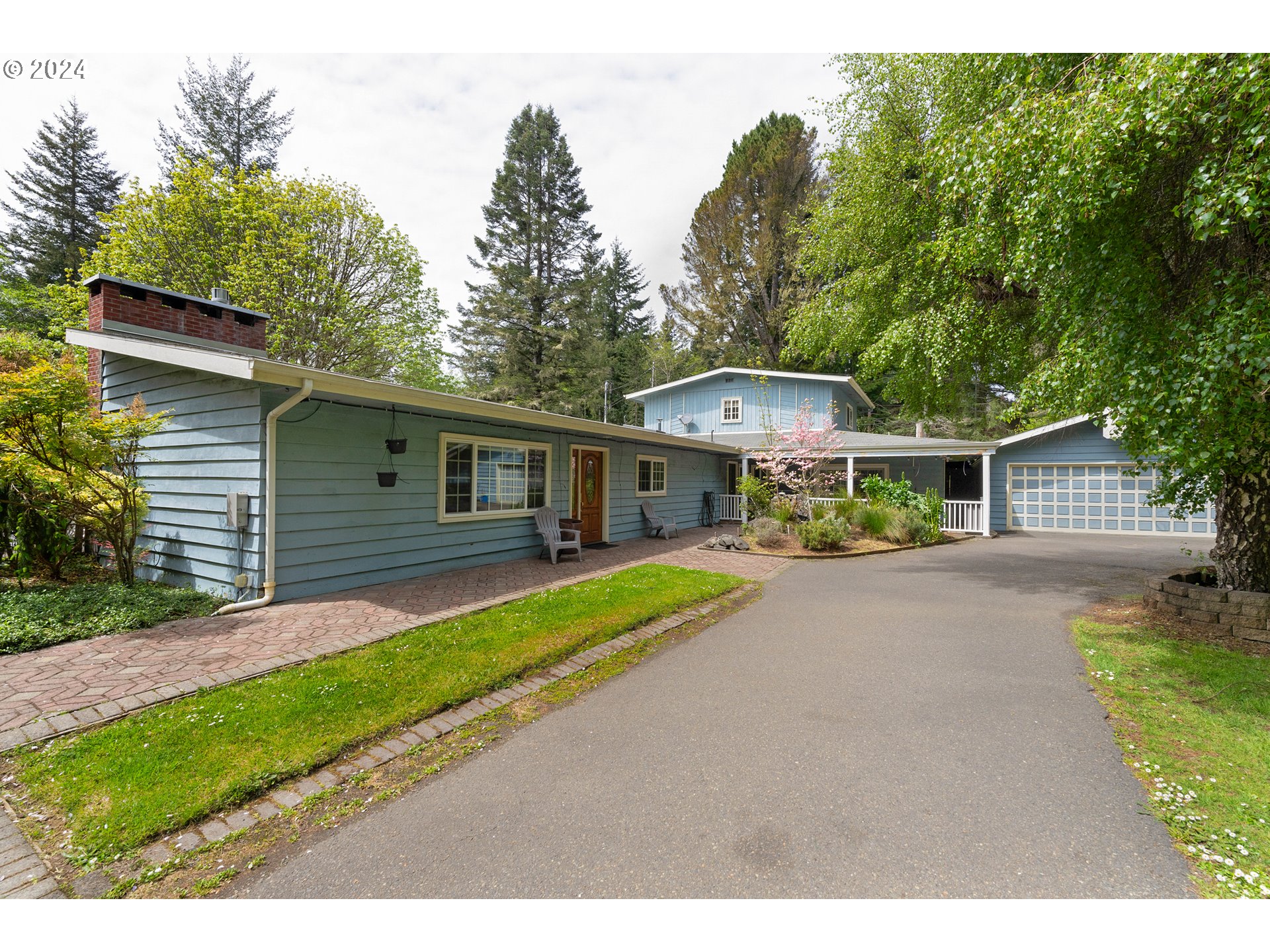Pickett Ln, Coos Bay, OR 97420