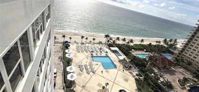 1519 - 2030 S Ocean Dr, Condo with 2 bedrooms, 2 bathrooms and null parking in Hallandale Beach FL | Image 2