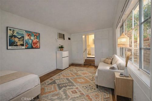 12-1210 Tyler Street, Glendale, CA, 91205 | Card Image