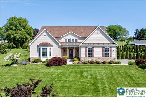 222 Danbury Dr, Nazareth, PA, 18064-1246 | Card Image