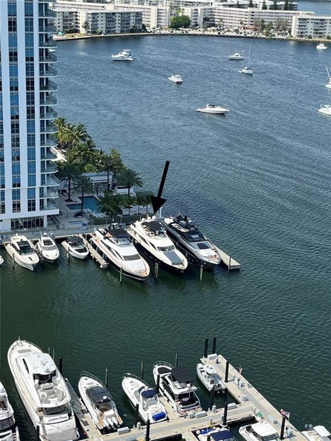 UNIT-2105 - 17111 Biscayne Blvd, Condo with 2 bedrooms, 3 bathrooms and null parking in Aventura FL | Image 37