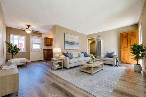 f-2536 Orange Ave, Costa Mesa, CA, 92627-7427 | Card Image