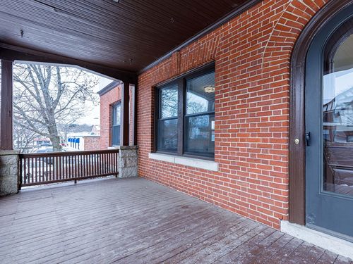 12-12 Eaton Ct, Wellesley, MA, 02481-7622 | Card Image