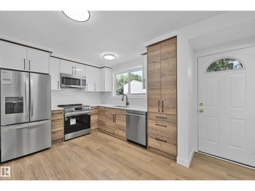 416 Hermitage Rd Nw, Edmonton, AB, T5A3K9 | Card Image