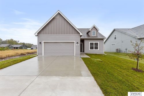 920 Arlene Cir, Papillion, NE, 68046-2983 | Card Image