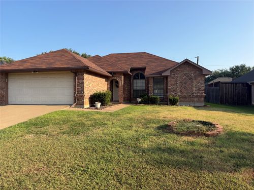 2 Chapel Hill Ct, Mansfield, TX, 76063-3318 | Card Image
