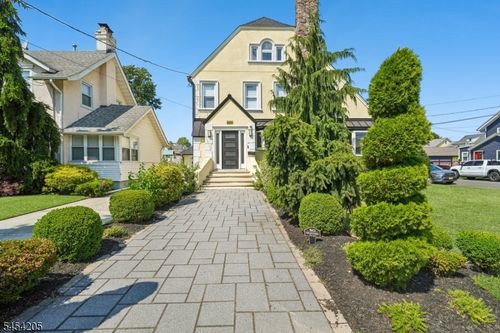 877 Park Ave, Elizabeth, NJ, 07208-1262 | Card Image