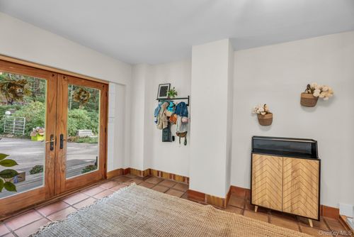 64 Sally Ln, Ridge, NY, 11961-2626 | Card Image