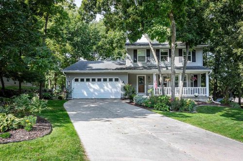 156 Hickory Ct, Oregon, WI, 53575-1346 | Card Image