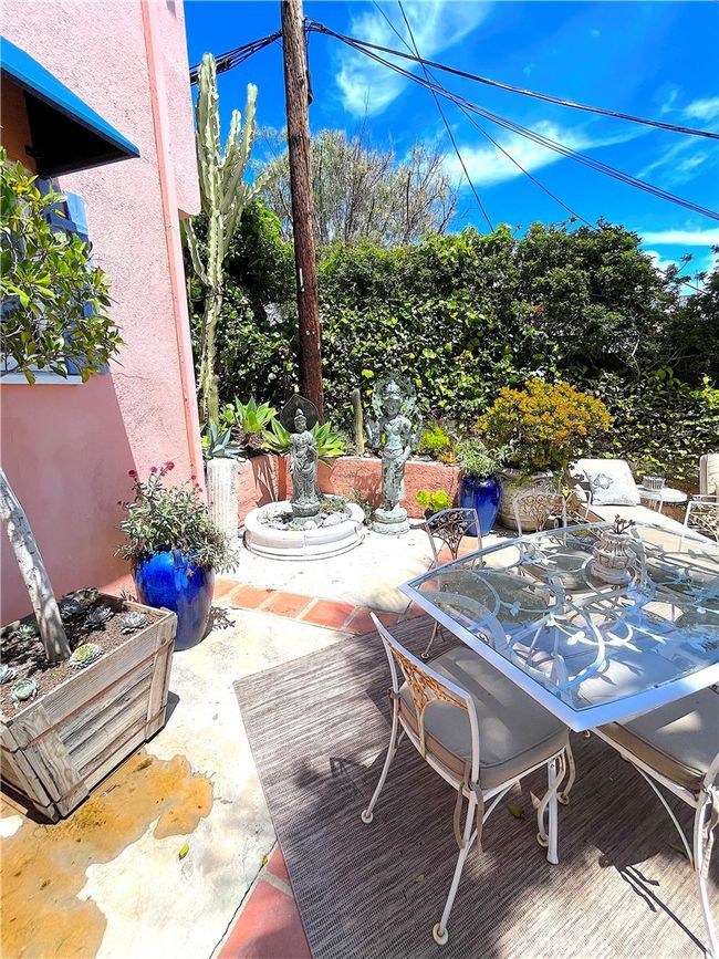 APT-5 - 212 N Coast Hwy, Condo with 1 bedrooms, 1 bathrooms and null parking in Laguna Beach CA | Image 28