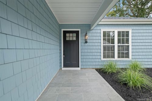 147 Edinburgh Dr, Ridge, NY, 11961-2013 | Card Image