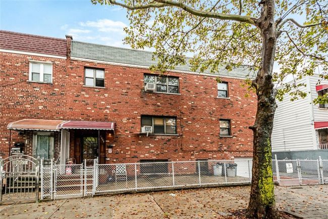 1009 Havemeyer Ave, Home with 6 bedrooms, 3 bathrooms and 3 parking in Bronx NY | Image 29