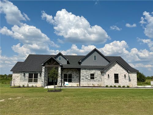 10070 Crown Pt, Iola, TX, 77861 | Card Image