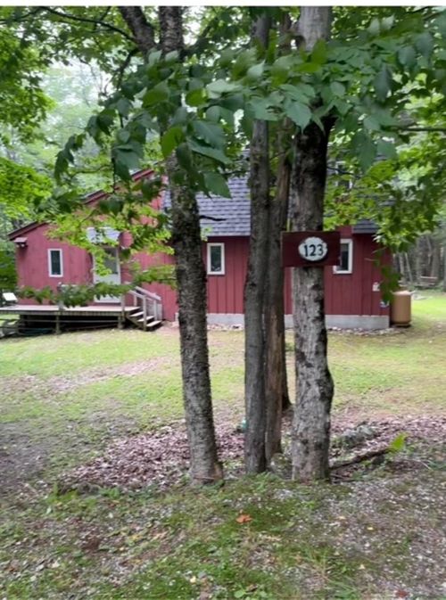 123 Birdville Rd, Whitingham, VT, 05361-4402 | Card Image