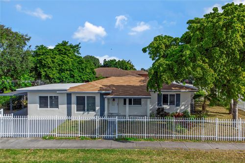 5325 Sw 22nd St, West Park, FL, 33023-3119 | Card Image