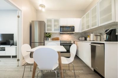 11 St Patricks Sq, Home with 3 bedrooms, 3 bathrooms and null parking in Toronto ON | Image 1