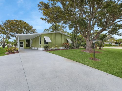 8201 Cinnamon Ln, Port St. Lucie, FL, 34952-3328 | Card Image
