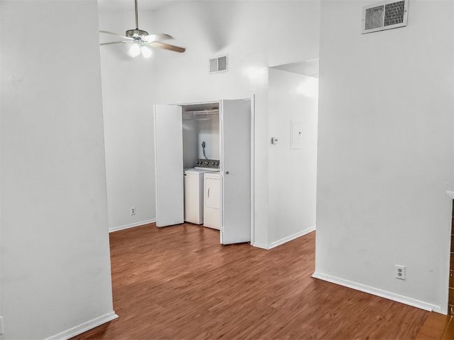 APT-305 - 106 E 30 Th St, Condo with 2 bedrooms, 2 bathrooms and 2 parking in Austin TX | Image 4