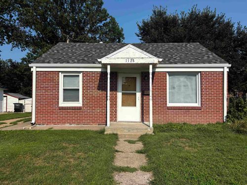 1128 N Saunders Avenue, Hastings, NE, 68901 | Card Image