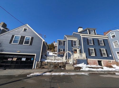 15 Washington St, Marblehead, MA, 01945-3528 | Card Image