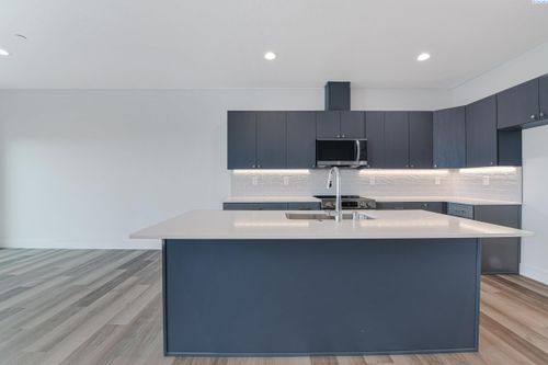 4537 Road 114, Pasco, WA, 99301-6389 | Card Image