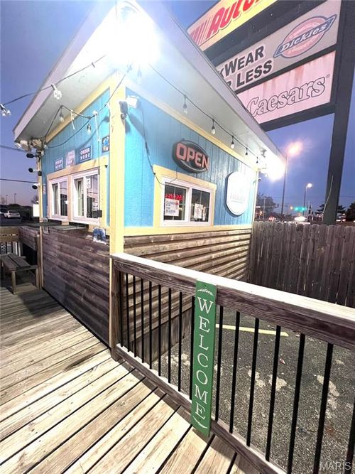 8990 Jennings Station Rd, Jennings, MO, 63136-5062 | Card Image