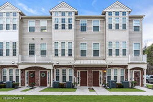 3 Kyle Dr, Tinton Falls, NJ, 07712-7535 | Card Image