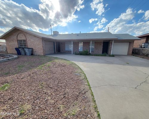 201 Moon River Ln, El Paso, TX, 79912-3017 | Card Image