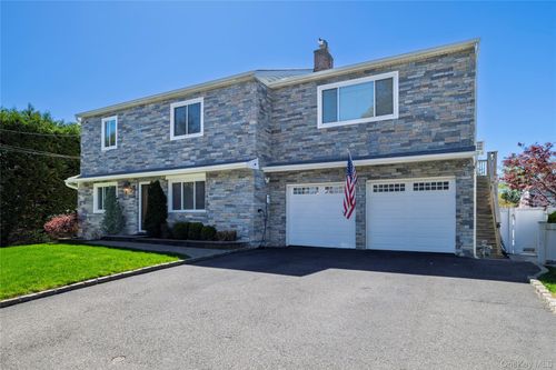 140 Baltimore Ave, Massapequa, NY, 11758-4126 | Card Image