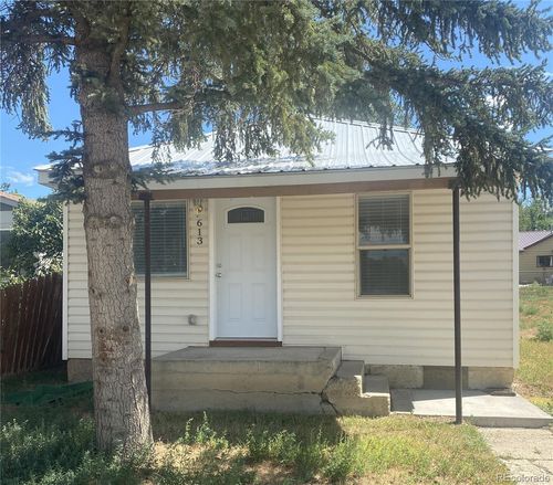 613 Lake St, Rangely, CO, 81648-3111 | Card Image