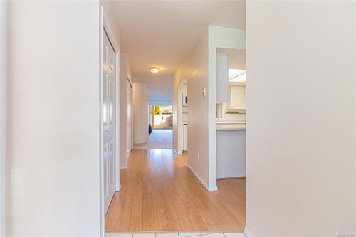 8-310 Pym St N, Parksville, BC, V9P2P4 | Card Image
