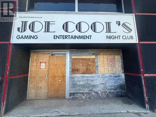 {{alt}} | Card Image