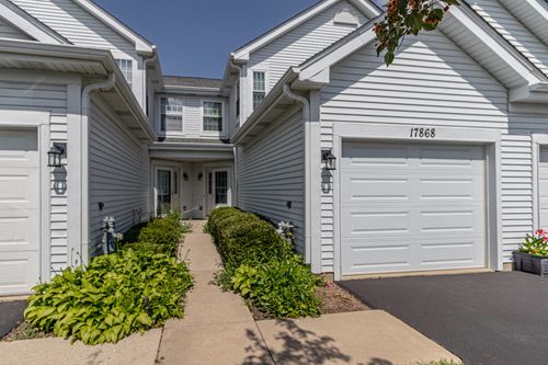 17868 W Braewick Rd, Gurnee, IL, 60031-5205 | Card Image