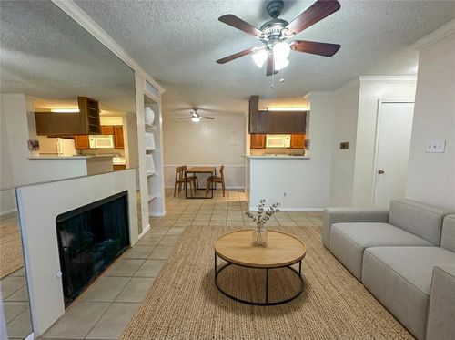 1110-2121 Hepburn St, Houston, TX, 77054-3221 | Card Image