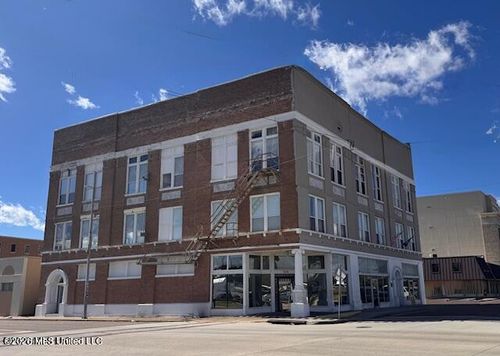 713 Howard Ave, Biloxi, MS, 39530-4305 | Card Image