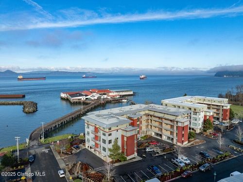 unit-210-3930 Abbey Ln, Astoria, OR, 97103-2238 | Card Image